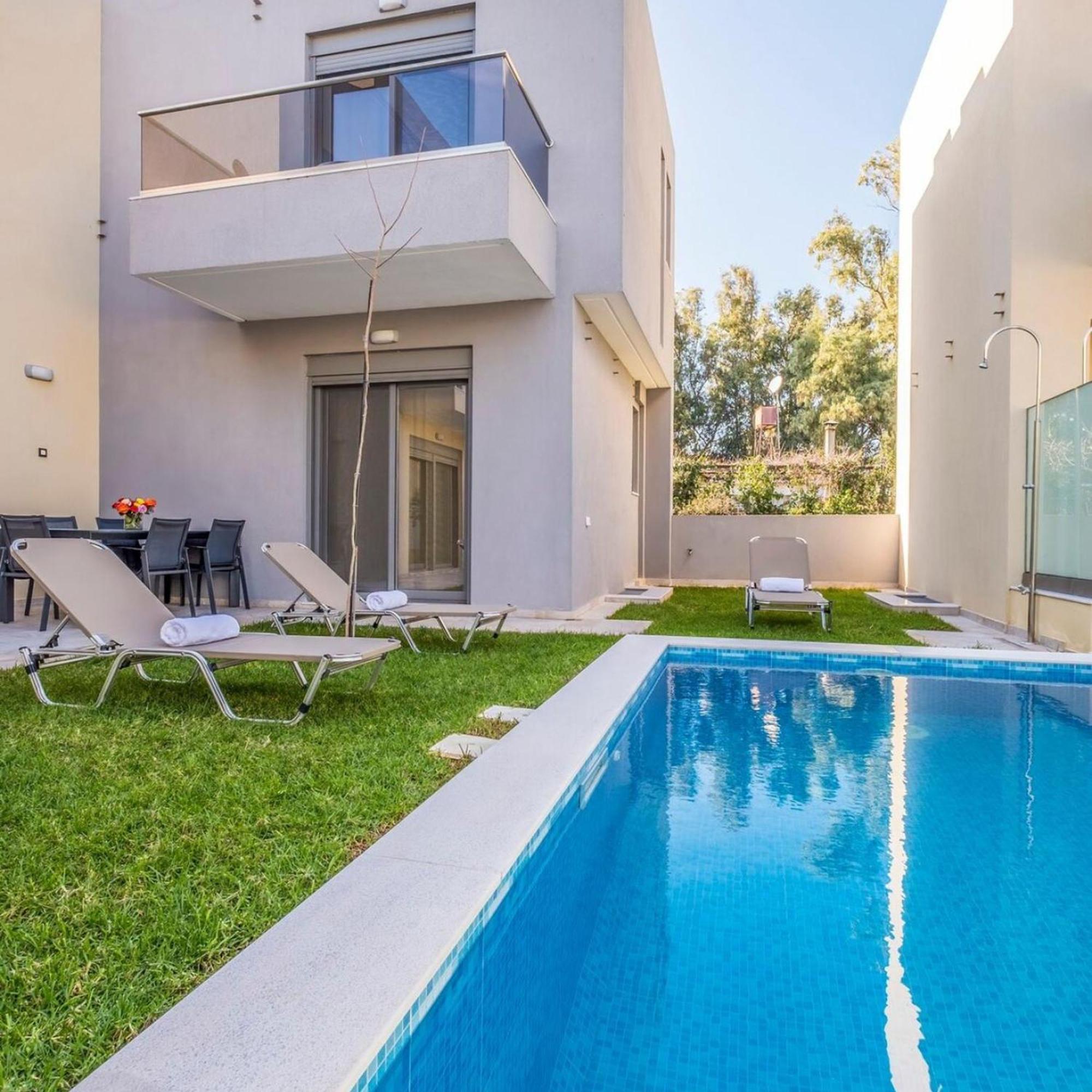 Park-view Pool Villa La Canée